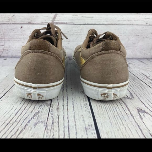 Vans  - Picture 4 of 7